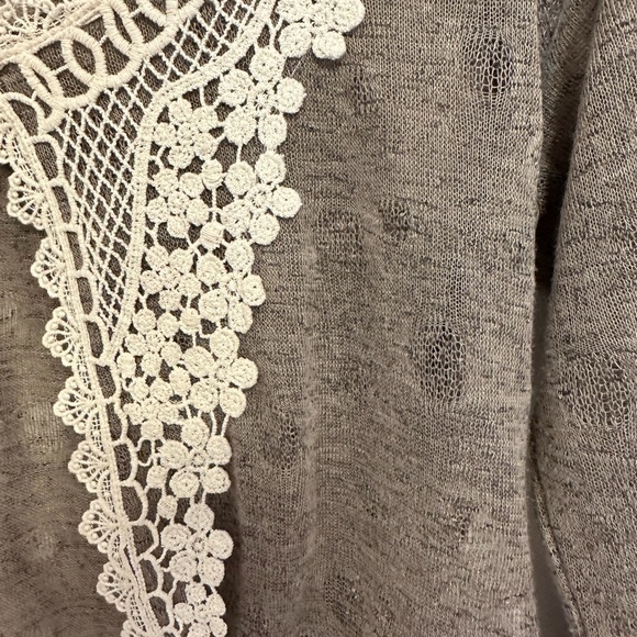 A’reve cropped summer weight sweater - Picture 4 of 9